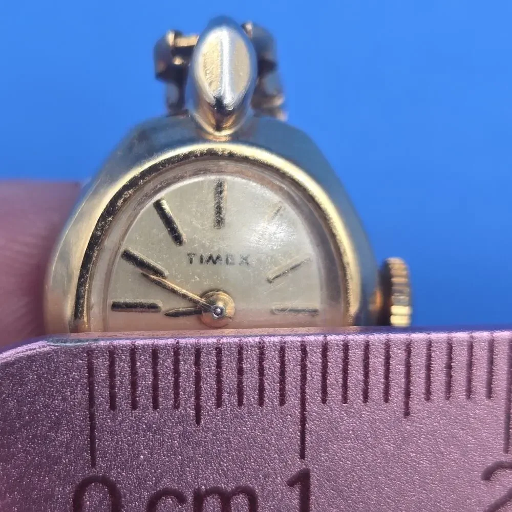 Vintage 1984 Timex Cavatina 11214 Women’s Manual Wind Gold Tone Watch Works